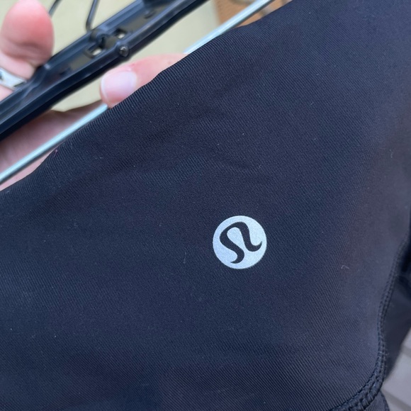 Black Lululemon leggings size 4 - Picture 5 of 5